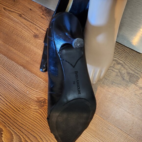 Enzo Angiolini Black and Gold Pumps with Bucke Size 7 - Picture 8 of 12